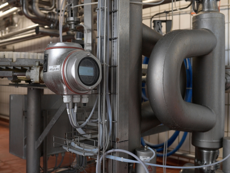 Endress+Hauser Promass Q tijekom uzimanja mlijeka
